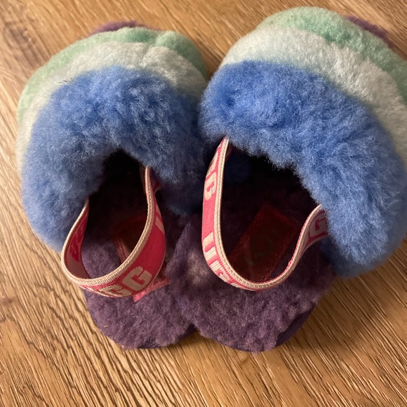 Ugg baby fur slides soo cute size 6 - Picture 3 of 6